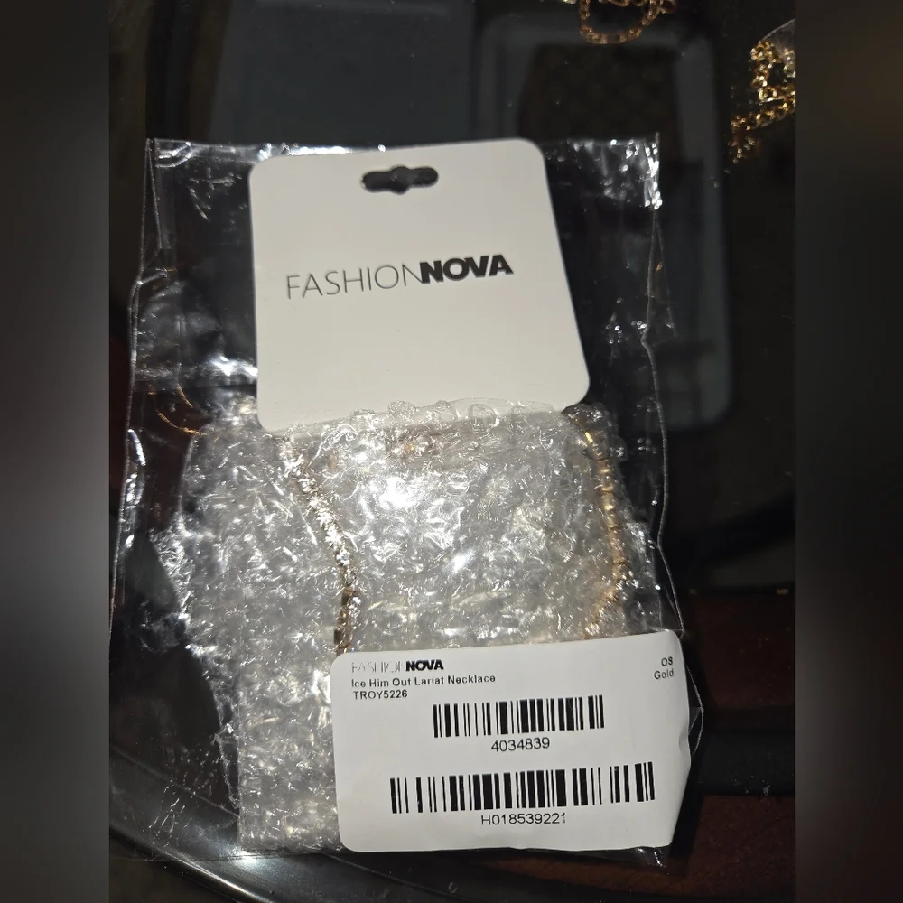 Fashion Nova Ice Him Out Lariat Necklace Gold NEW